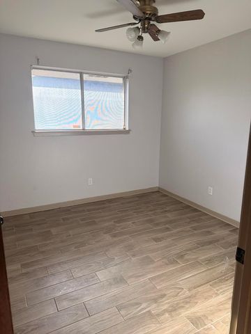 1602 Willow Rock Road, Houston, TX 77088