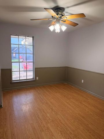 1602 Willow Rock Road, Houston, TX 77088