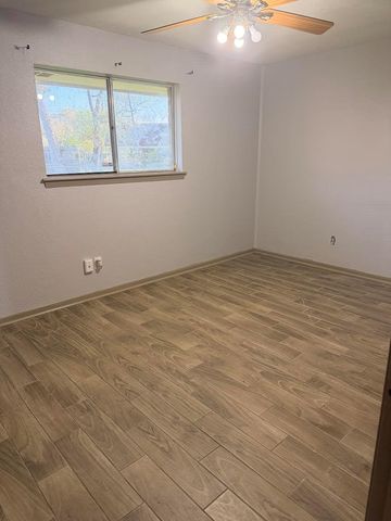 1602 Willow Rock Road, Houston, TX 77088