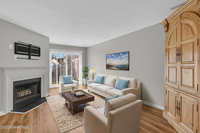 5221 Largo Court 4c- 202, Wilmington, NC 28409