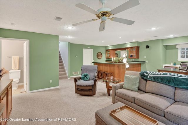 27 Aviemore Drive, Mason, MI 48854