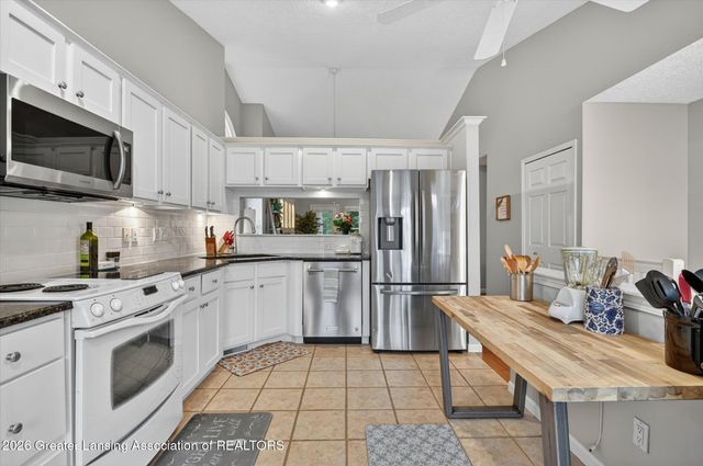 27 Aviemore Drive, Mason, MI 48854
