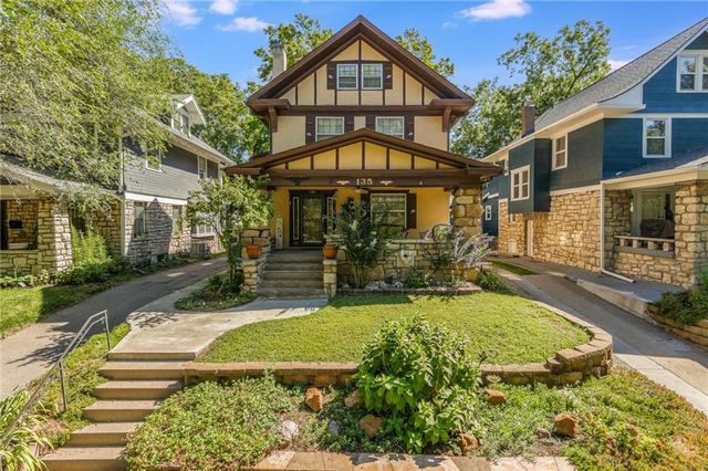 135 Elmwood Avenue, Kansas City, MO 64123