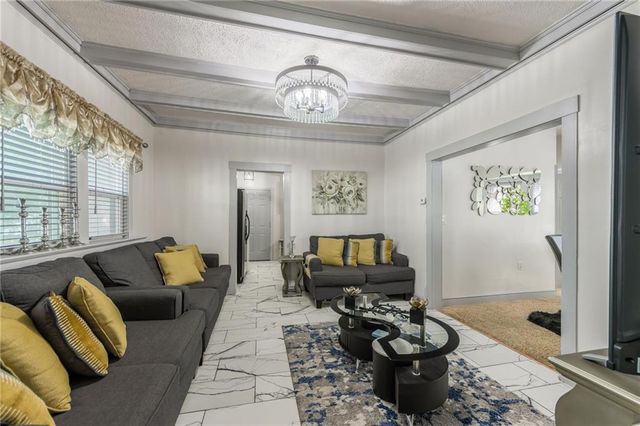 135 Elmwood Avenue, Kansas City, MO 64123