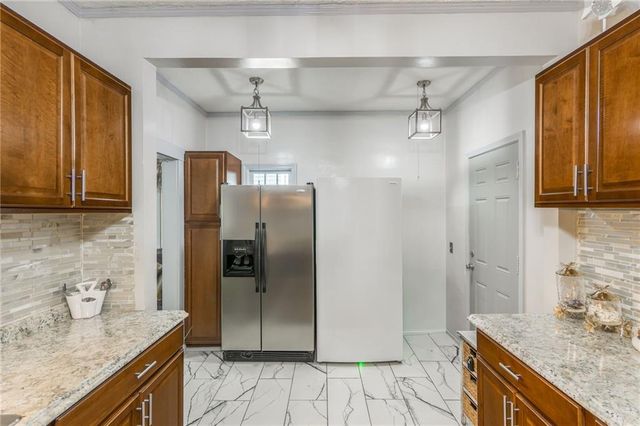 135 Elmwood Avenue, Kansas City, MO 64123