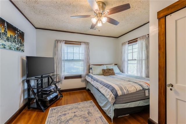 135 Elmwood Avenue, Kansas City, MO 64123