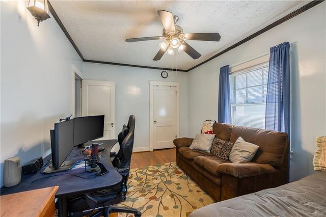 135 Elmwood Avenue, Kansas City, MO 64123