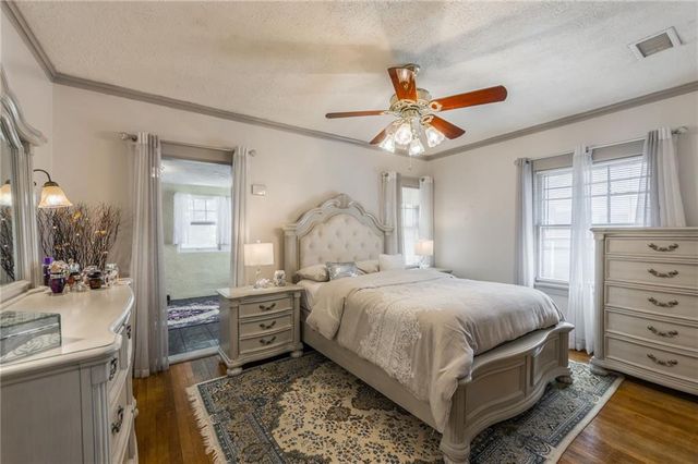 135 Elmwood Avenue, Kansas City, MO 64123