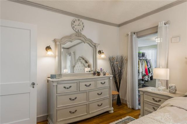 135 Elmwood Avenue, Kansas City, MO 64123