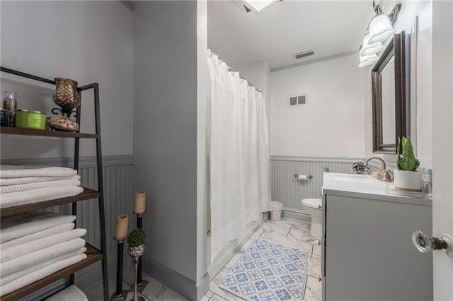 135 Elmwood Avenue, Kansas City, MO 64123