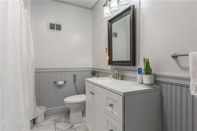 135 Elmwood Avenue, Kansas City, MO 64123