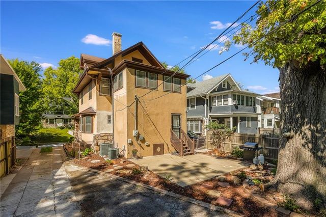 135 Elmwood Avenue, Kansas City, MO 64123