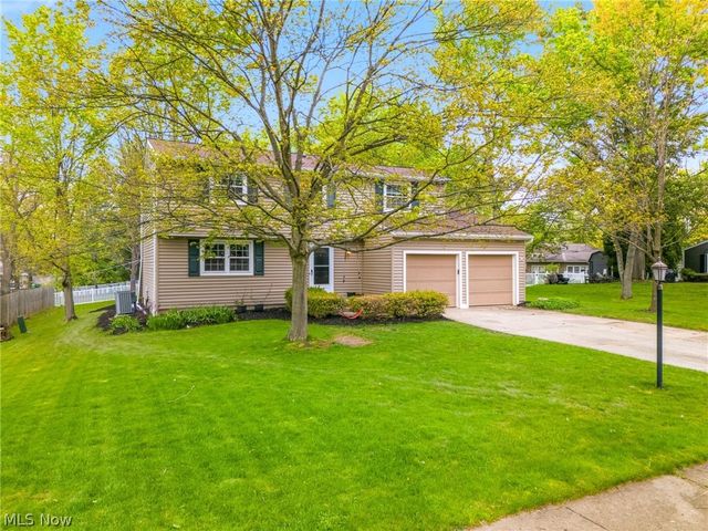 4501 Chatwood Drive, Stow, OH 44224