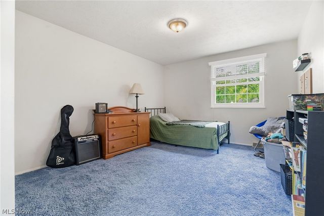 4501 Chatwood Drive, Stow, OH 44224