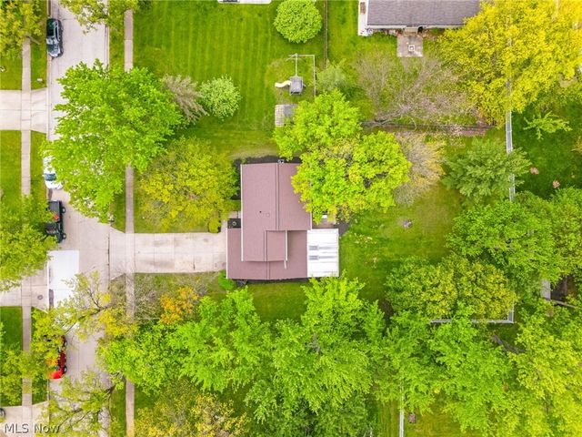 4501 Chatwood Drive, Stow, OH 44224