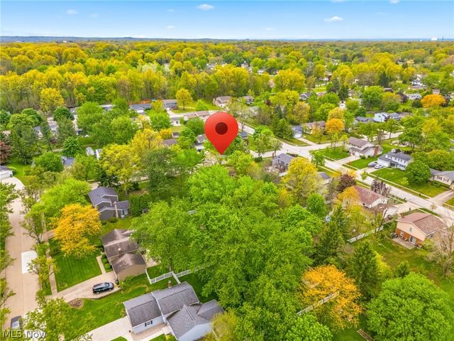4501 Chatwood Drive, Stow, OH 44224