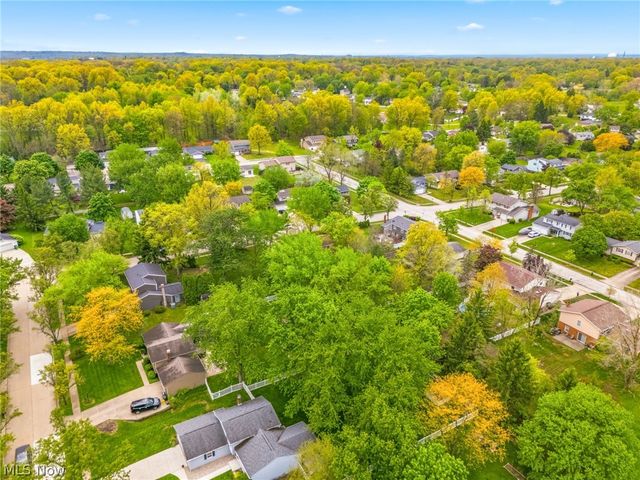 4501 Chatwood Drive, Stow, OH 44224