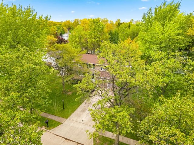 4501 Chatwood Drive, Stow, OH 44224