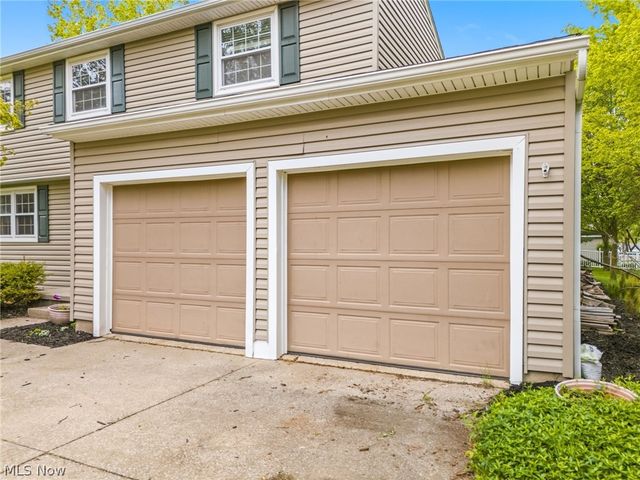4501 Chatwood Drive, Stow, OH 44224