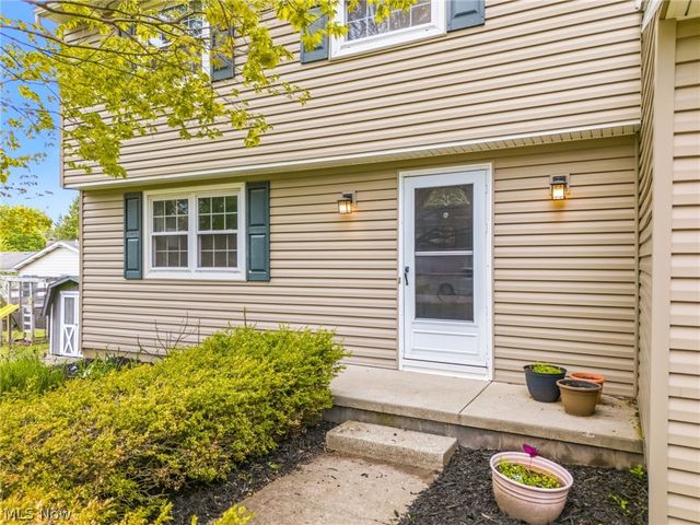 4501 Chatwood Drive, Stow, OH 44224