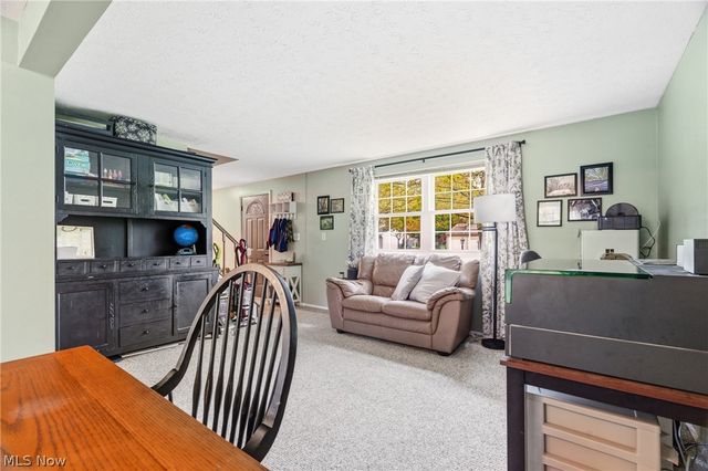 4501 Chatwood Drive, Stow, OH 44224