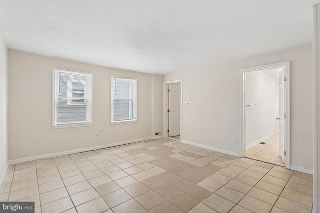 9 E FEDERAL ST, Burlington, NJ 08016