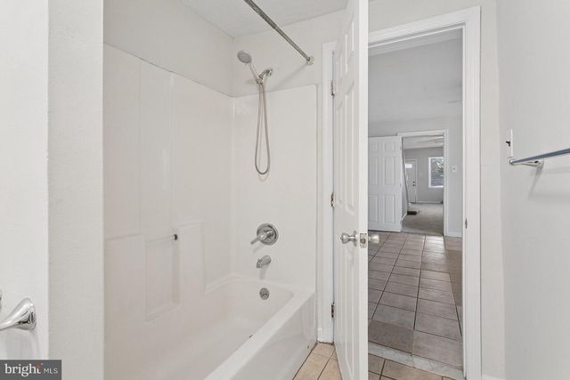 9 E FEDERAL ST, Burlington, NJ 08016