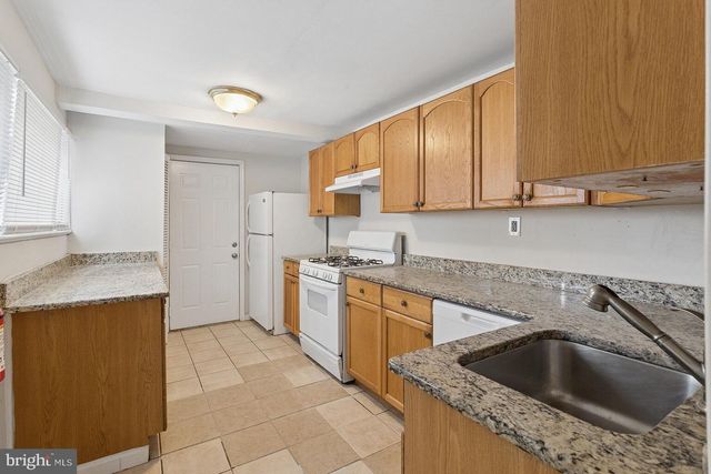 9 E FEDERAL ST, Burlington, NJ 08016