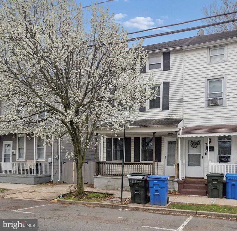 9 E FEDERAL ST, Burlington, NJ 08016