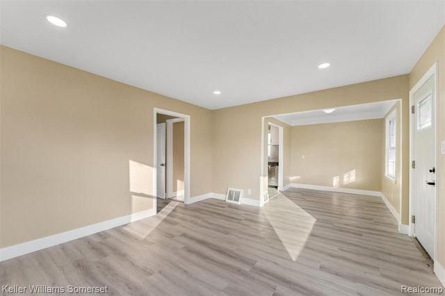 19711 Chapel Street, Detroit, MI 48219