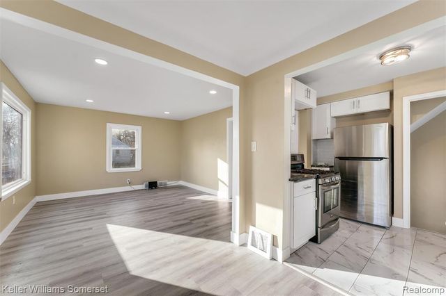 19711 Chapel Street, Detroit, MI 48219