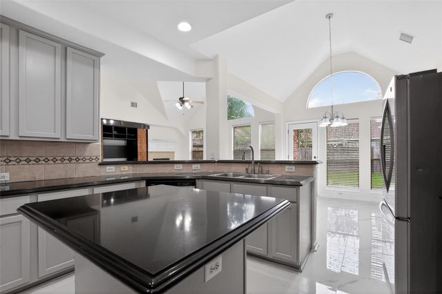 3314 Crimson Maple Court, Houston, TX 77345