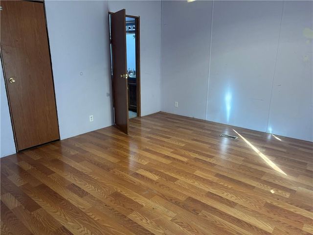 210 S Walnut Street, Houstonia, MO 65333