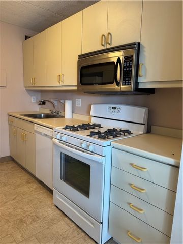 1160 Bower Hill 314A, Mt Lebanon, PA 15243