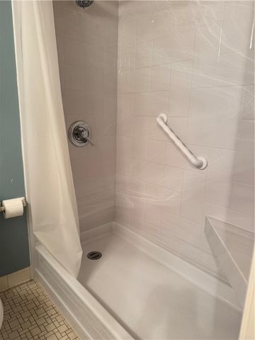 1160 Bower Hill 314A, Mt Lebanon, PA 15243