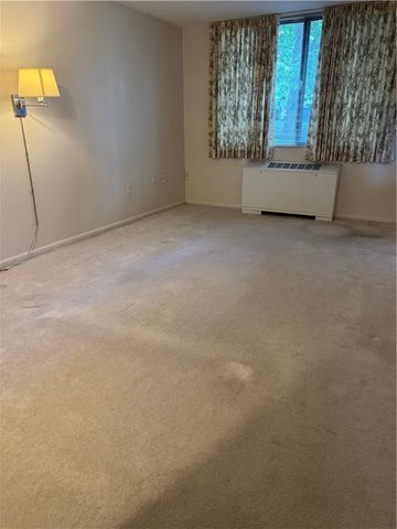 1160 Bower Hill 314A, Mt Lebanon, PA 15243