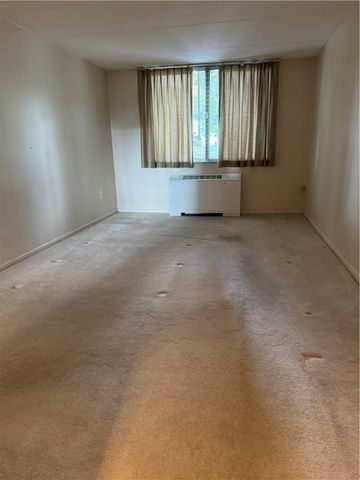 1160 Bower Hill 314A, Mt Lebanon, PA 15243