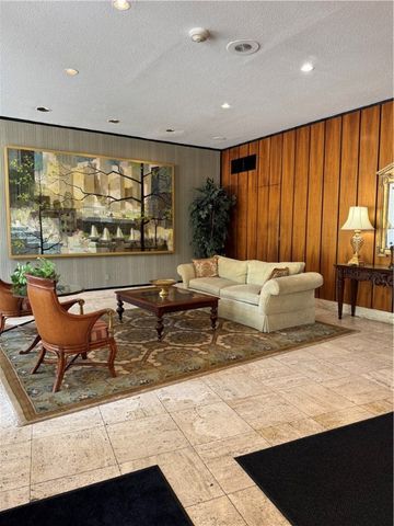 1160 Bower Hill 314A, Mt Lebanon, PA 15243