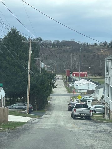 413 N Market, Ligonier Boro, PA 15658