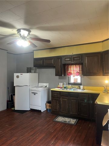 413 N Market, Ligonier Boro, PA 15658