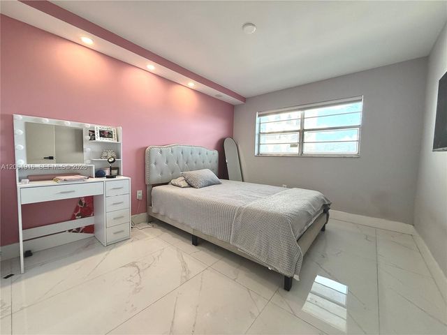 1770 NE 191st St 717-1, Miami, FL 33179