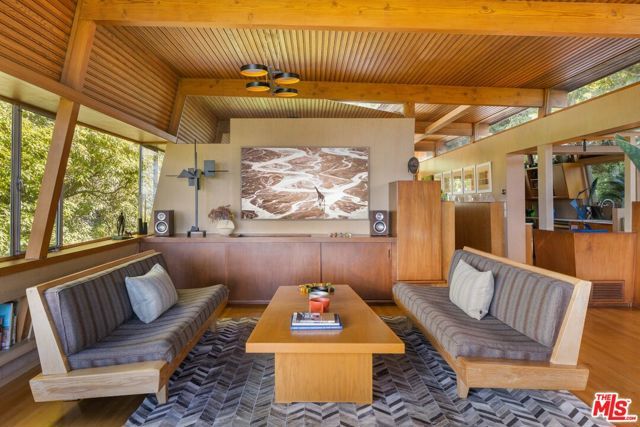 3580 Multiview Drive, Los Angeles, CA 90068