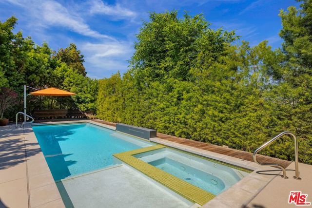 3580 Multiview Drive, Los Angeles, CA 90068