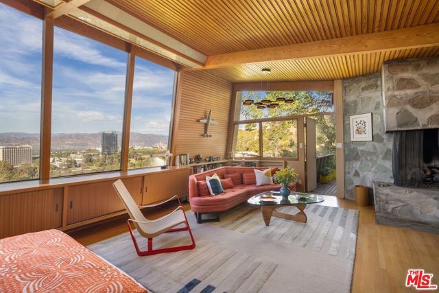 3580 Multiview Drive, Los Angeles, CA 90068