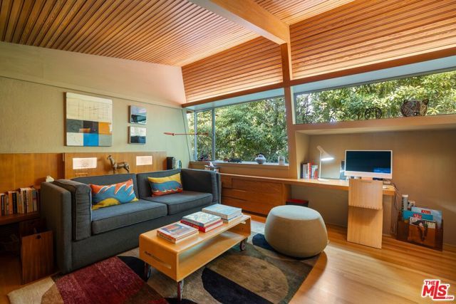 3580 Multiview Drive, Los Angeles, CA 90068