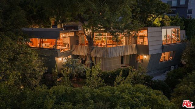 3580 Multiview Drive, Los Angeles, CA 90068