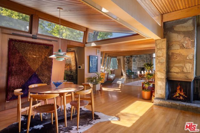 3580 Multiview Drive, Los Angeles, CA 90068