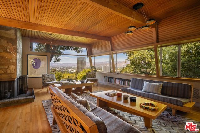 3580 Multiview Drive, Los Angeles, CA 90068
