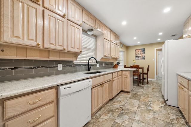 3307 Yellowstone Drive, Arlington, TX 76013