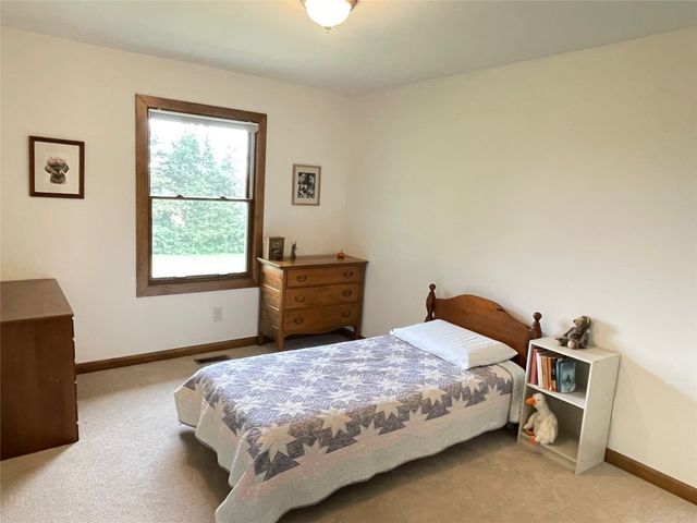 3798 60th Street, Grinnell, IA 50112